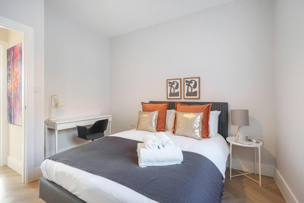 런던 Cosy Tooting Retreat: 2-Bed Gem 아파트 외부 사진